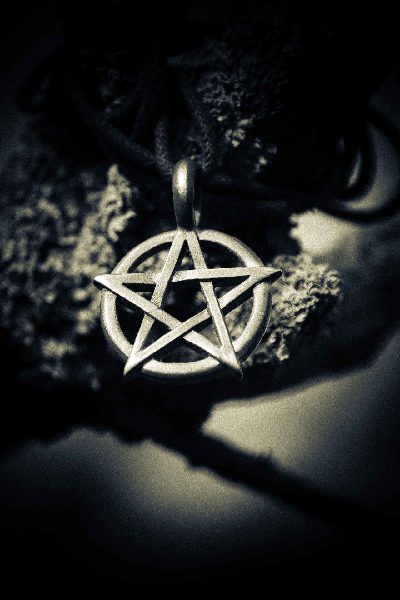 Pentagram – kontrowersyjny symbol o wielu znaczeniach