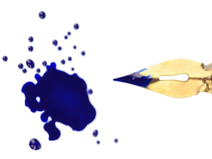 Czym sprać długopis – domowe sposoby usuwania plam