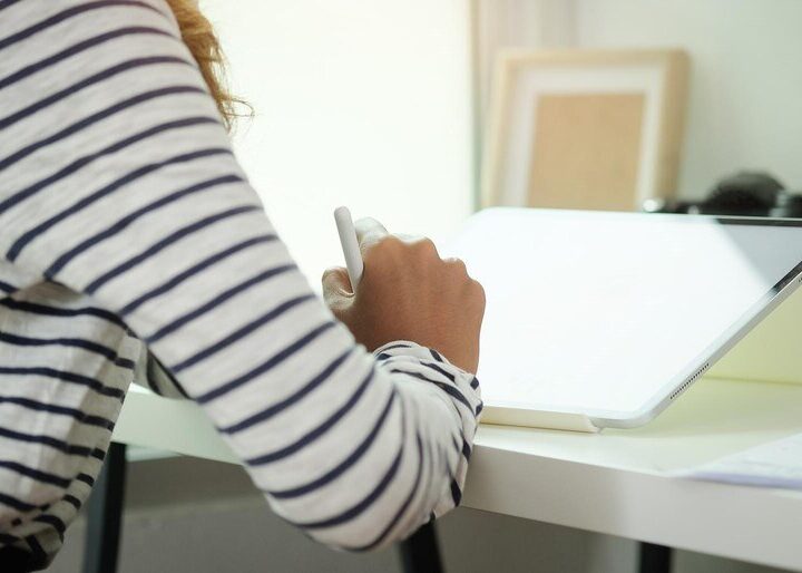 Kto może zameldować osobę w domu – przepisy prawne